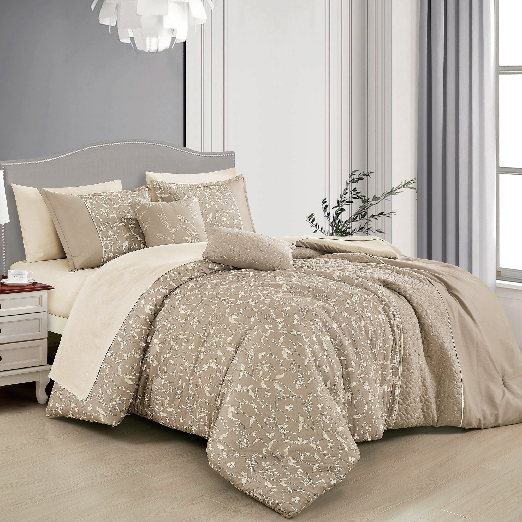 Premium Comfort Elevate your bedroom with this meticulously crafted 9-piece bedding collection