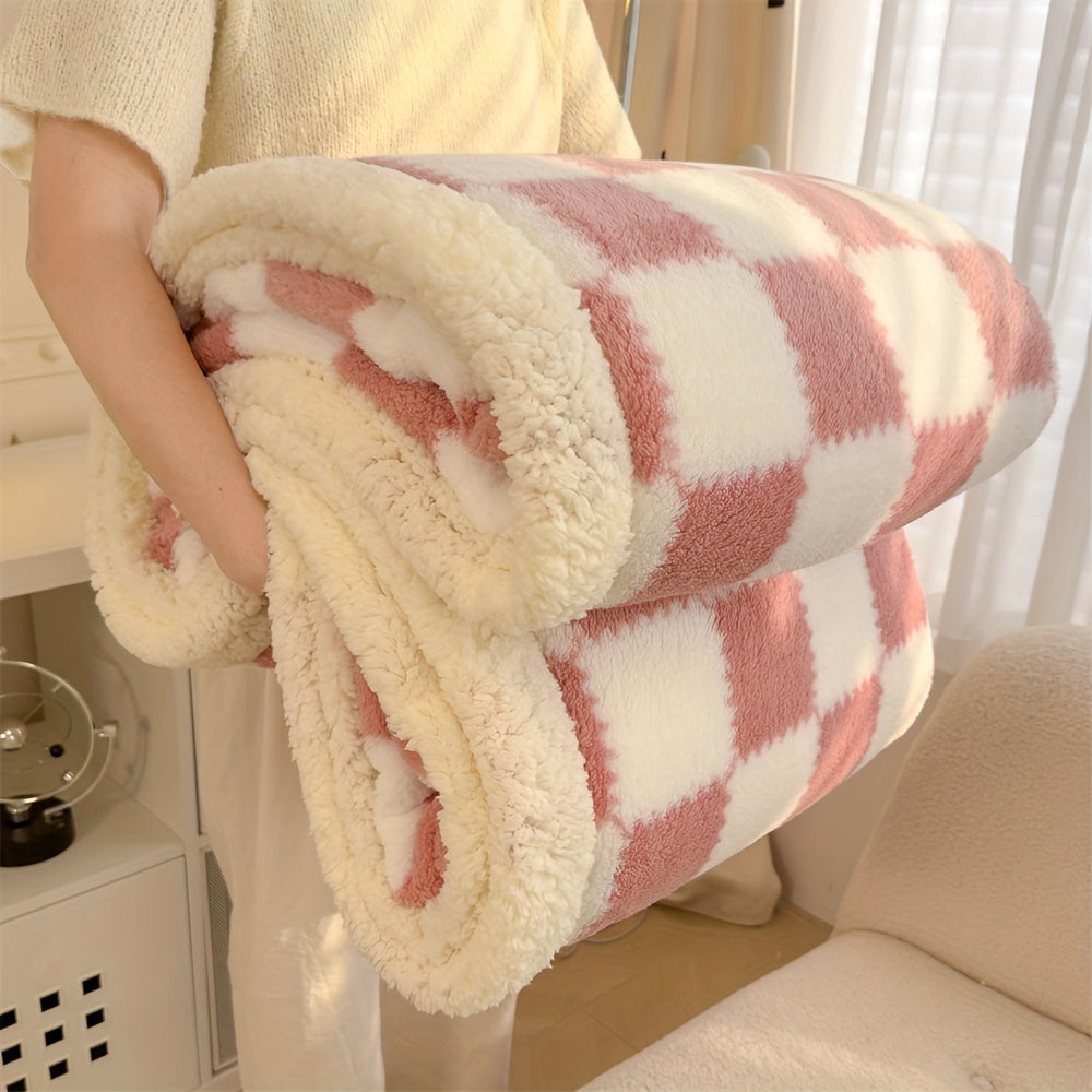 1pc Charming Checkered Plush Fleece Blanket, 400-450g Polyester, All-Season, Knitted