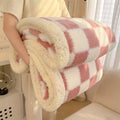 1pc Charming Checkered Plush Fleece Blanket, 400-450g Polyester, All-Season, Knitted