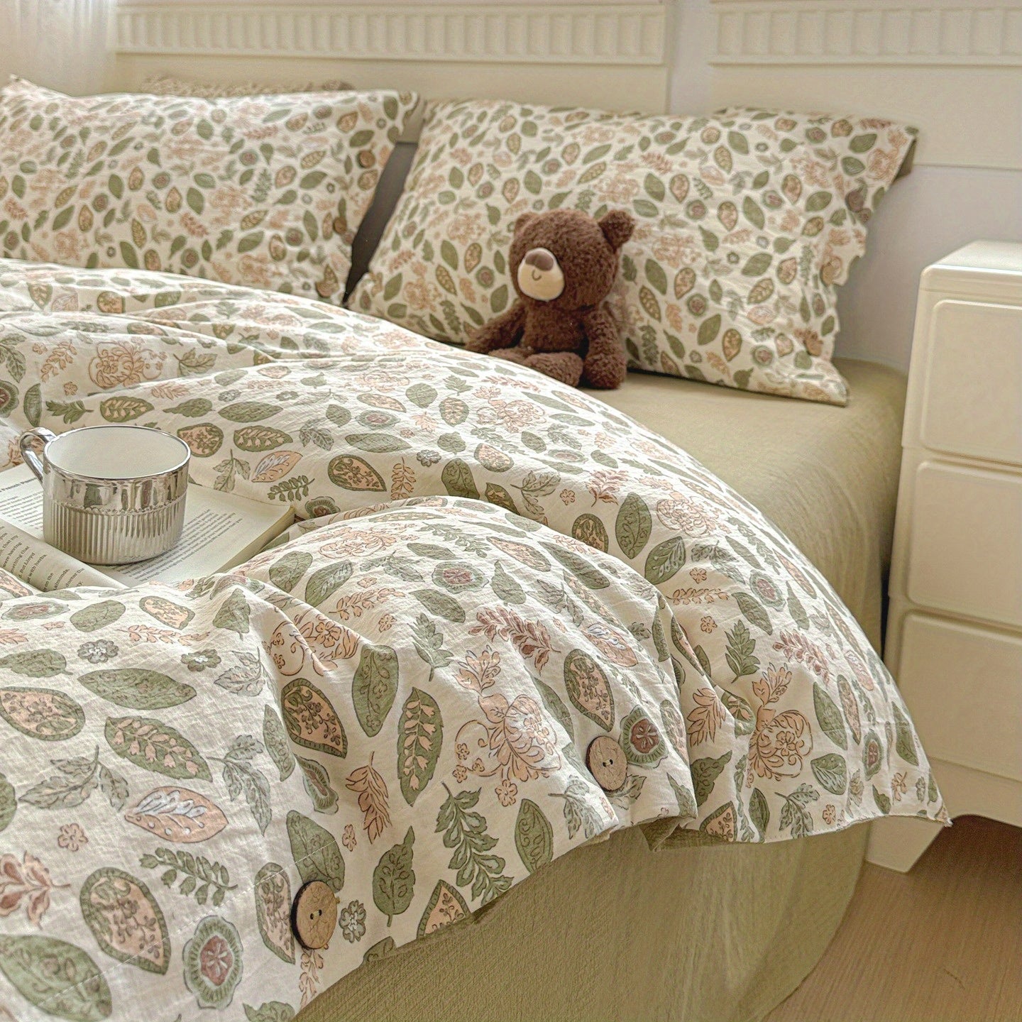 Fresh Dark Green and Light Brown Leaf Vine Pattern, Fresh Pastoral Style with Button Embellishments