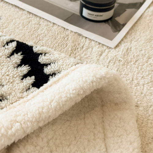 1pc Autumn and Winter Fleece-Lined Thick Blanket - Soft, Warm Modern Design, Mixed Colors