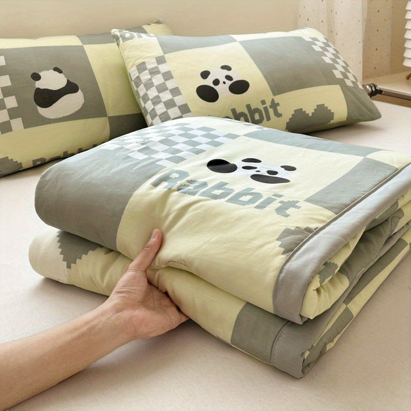 Ultra-Soft Four-season Quilt - Lightweight, Breathable & Light Beige-Friendly with Cartoon Print Design for All Seasons Cartoon Blanket