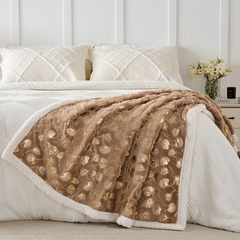One Piece of Faux Rabbit Fur Ginkgo Leaf Blanket, Soft and Comfortable, Thickened for Warmth